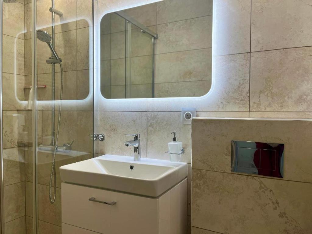 Apartamenty Izerskie Gorska 8 - Blisko Park I Dom Zdrojowy Oraz Wyjscie Na Sky Walk Świeradów-Zdrój Dış mekan fotoğraf